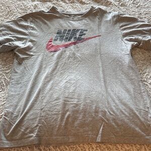 Nike T-shirt